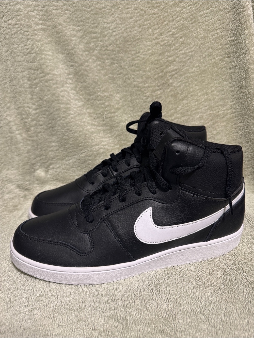 Nike Men’s Black and White High-Top Sneakers